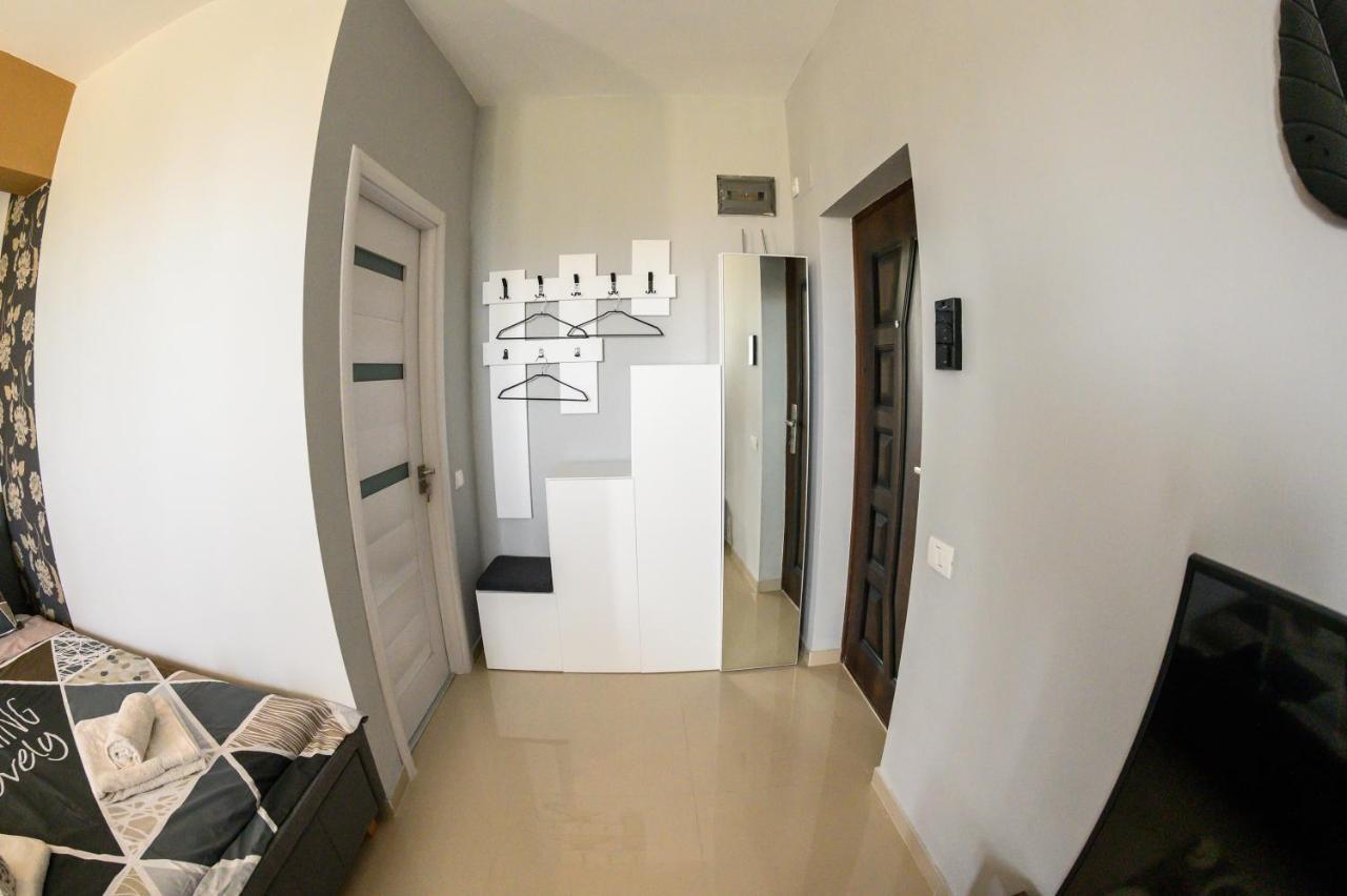 Appartamento Beachside Studio Mamaia Nord Năvodari Esterno foto