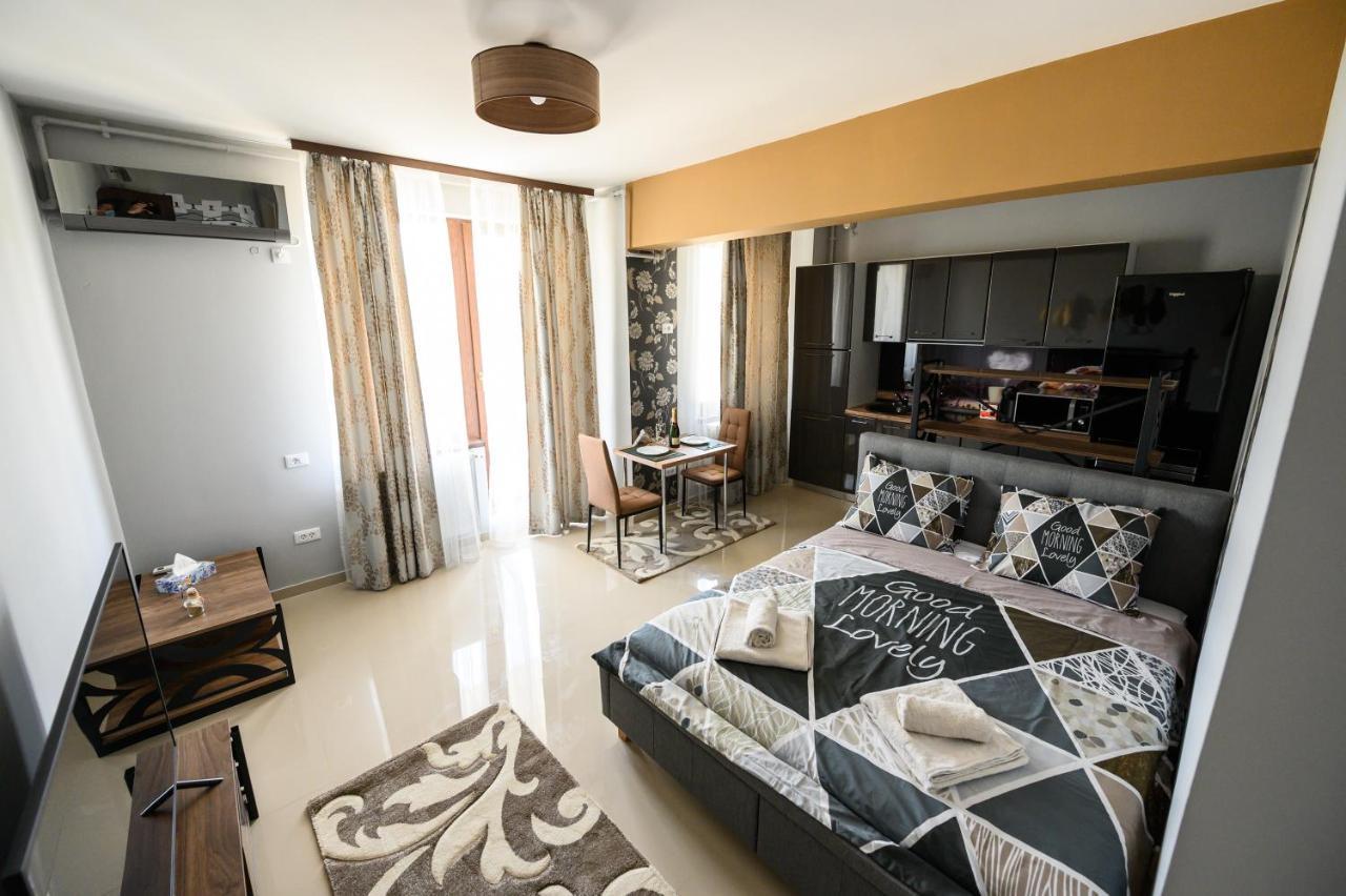 Appartamento Beachside Studio Mamaia Nord Năvodari Esterno foto
