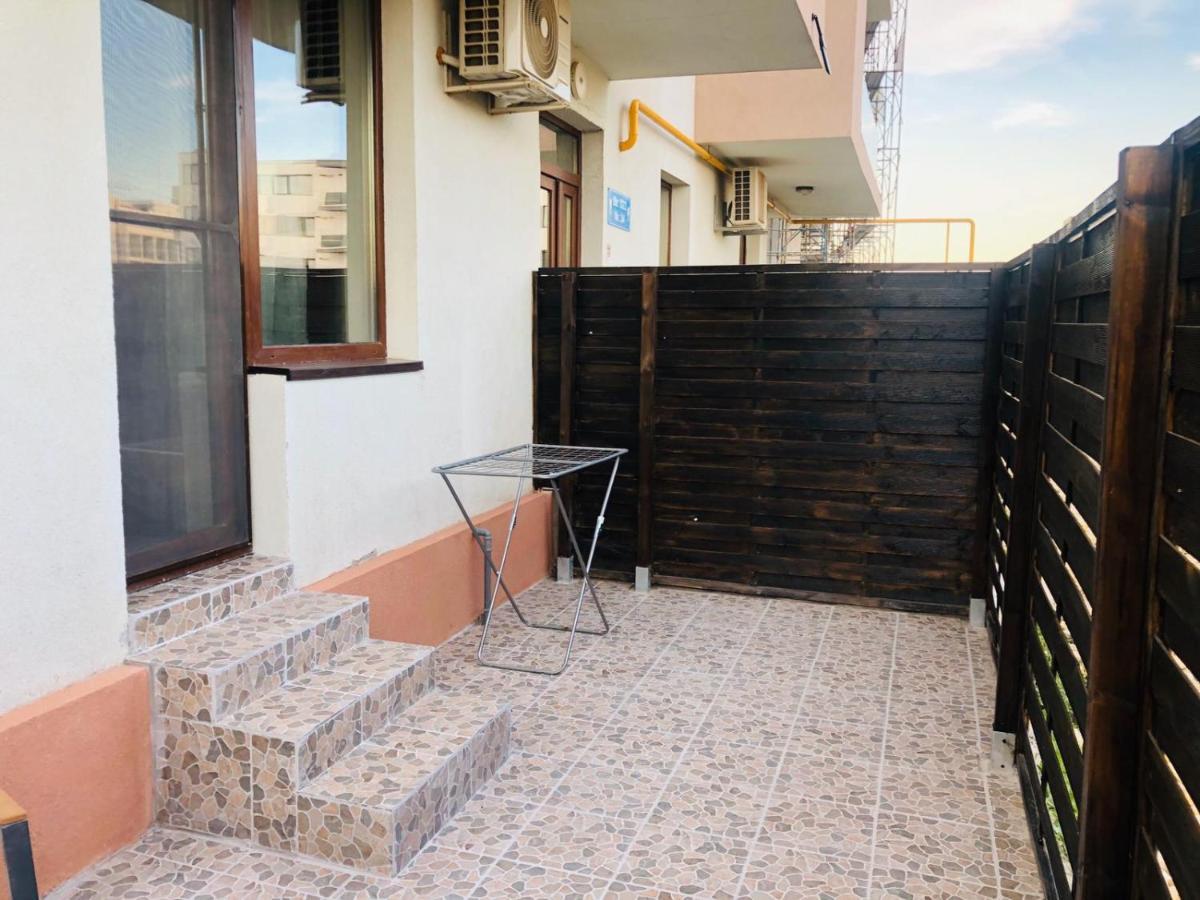 Appartamento Beachside Studio Mamaia Nord Năvodari Esterno foto